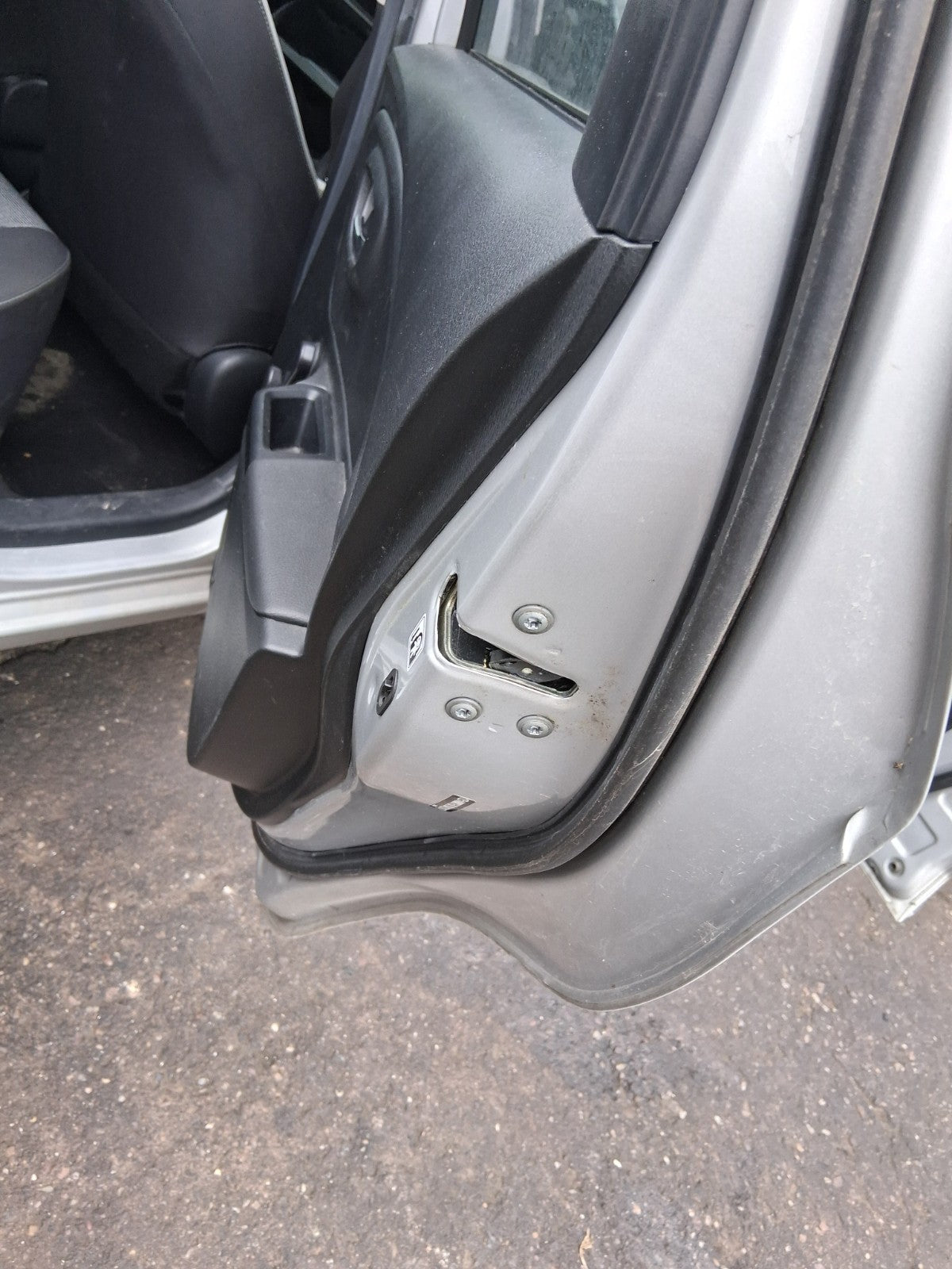 TOYOTA YARIS MK3 2019 OSR DRIVER SIDE REAR DOOR LOCK MECHANISM