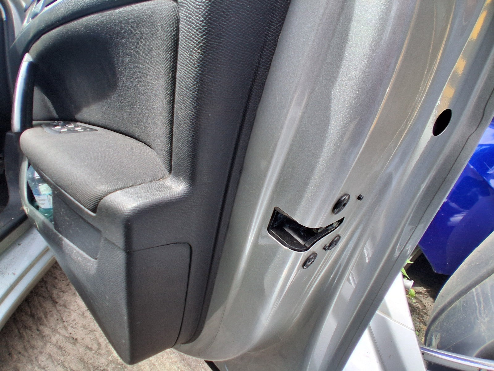 2014 PEUGEOT 308 MK2 OSF DRIVER SIDE FRONT DOOR LOCK MECHANISM