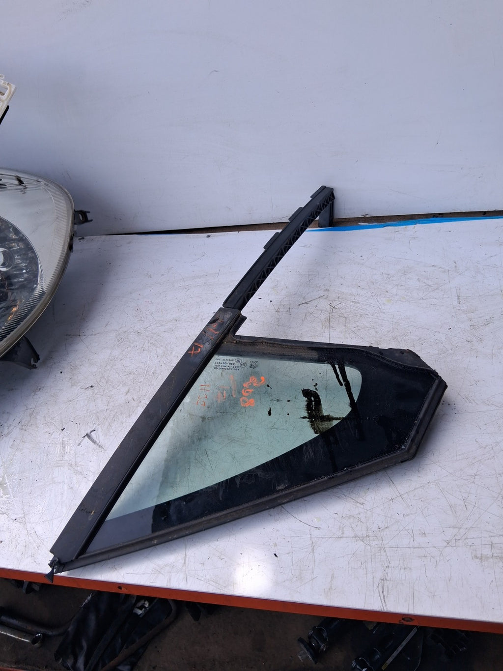 2017 PEUGEOT 208 NSF PASSENGER SIDE FRONT LEFT WINDOW QUARTER GLASS 43R007951
