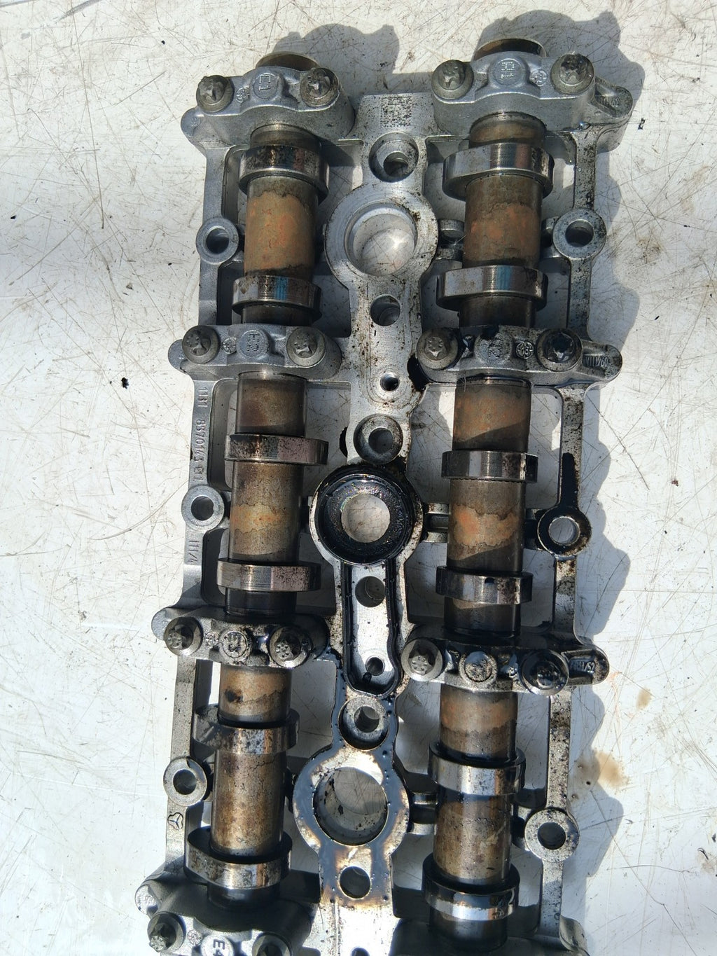 2018 BMW X1 F48 2.0 DIESEL CAMSHAFT CARRIER WITH 2 CAMSHAFTS 8570145