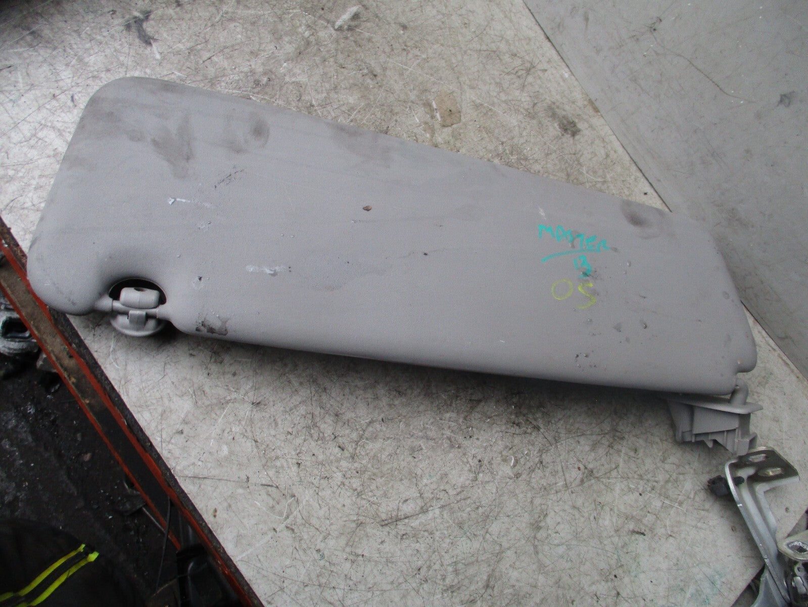 2013 RENAULT MASTER MK3 OS DRIVER SIDE SUN VISOR