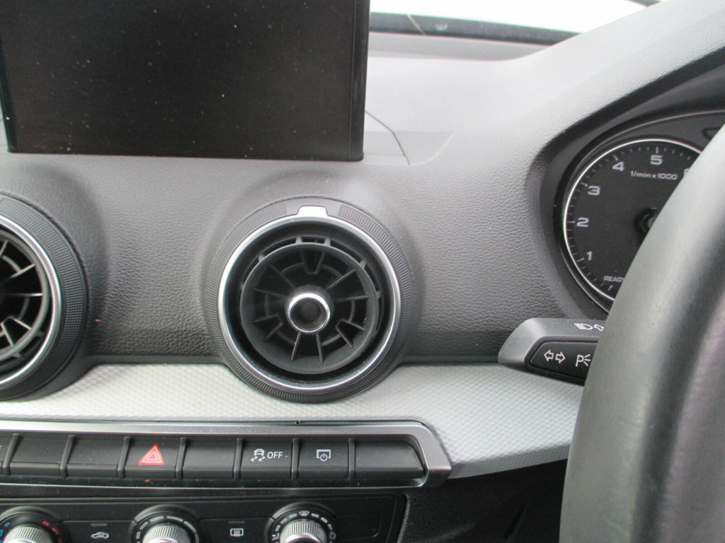 AUDI Q2 MK1 2020 1 X OS DRIVER SIDE CENTRE ROUND CIRCLE AIR BLOWER VENT UNIT
