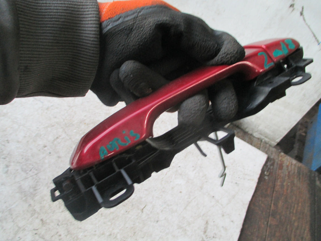 TOYOTA AURIS 2018 MK2 NSF PASSENGER SIDE FRONT EXTERIOR DOOR HANDLE RED