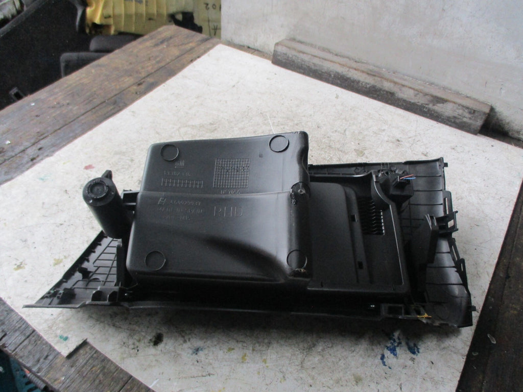 VAUXHALL CORSA E 2017 GLOVE BOX 13382336