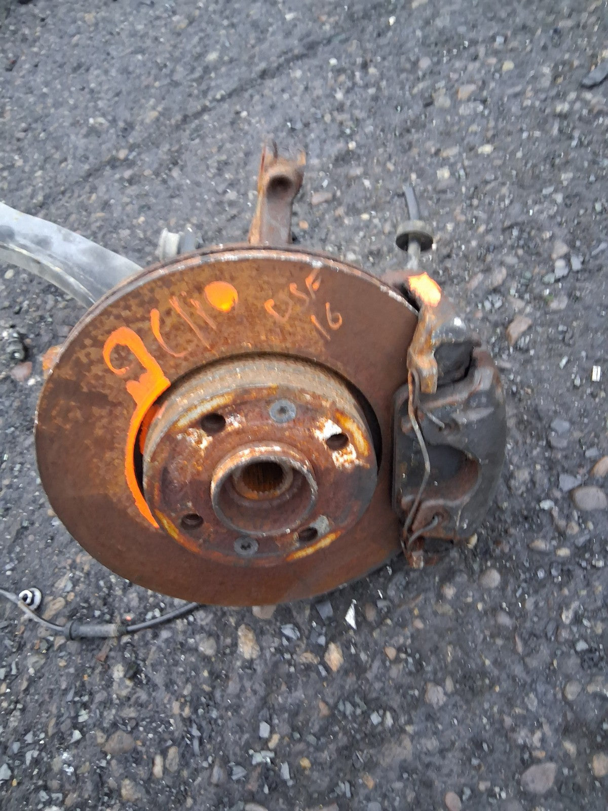 2017 RENAULT CLIO MK4 0.9 PETROL OSF DRIVER SIDE FRONT WHEEL BEARING HUB
