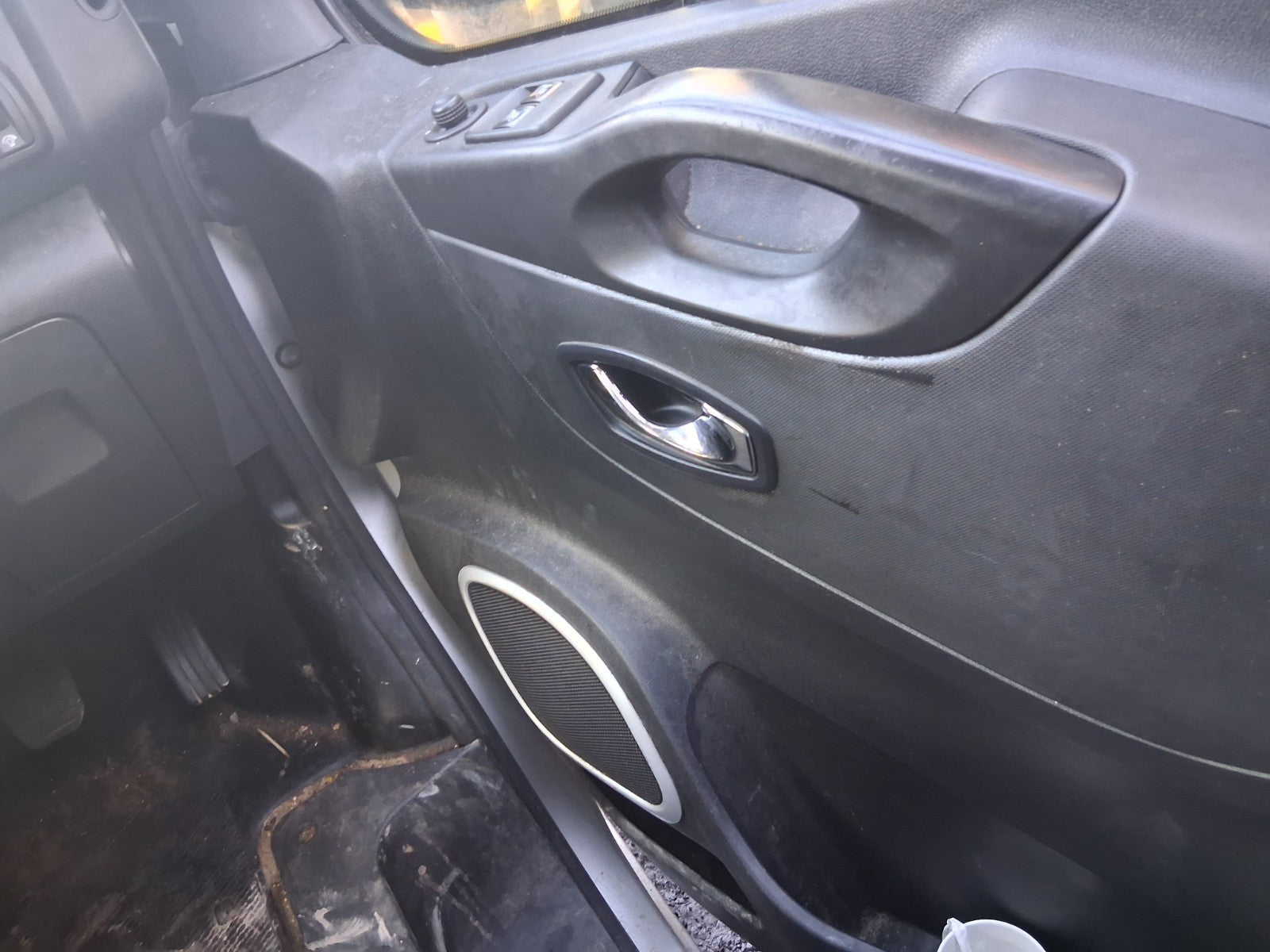 2017 VAUXHALL VIVARO MK2 OSF DRIVER SIDE FRONT RIGHT WINDOW MOTOR & REGULATOR