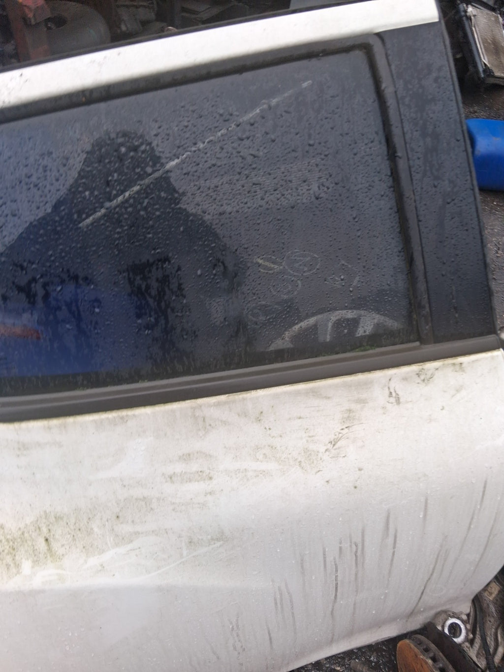 2016 NISSAN JUKE MK1 OSR DRIVER SIDE REAR RIGHT COMPLETE DOOR WHITE