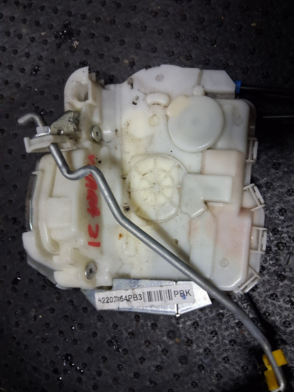 2022 SUZUKI VITARA MK4 NSF PASSENGER SIDE FRONT DOOR LOCK MECHANISM 8220254PB3