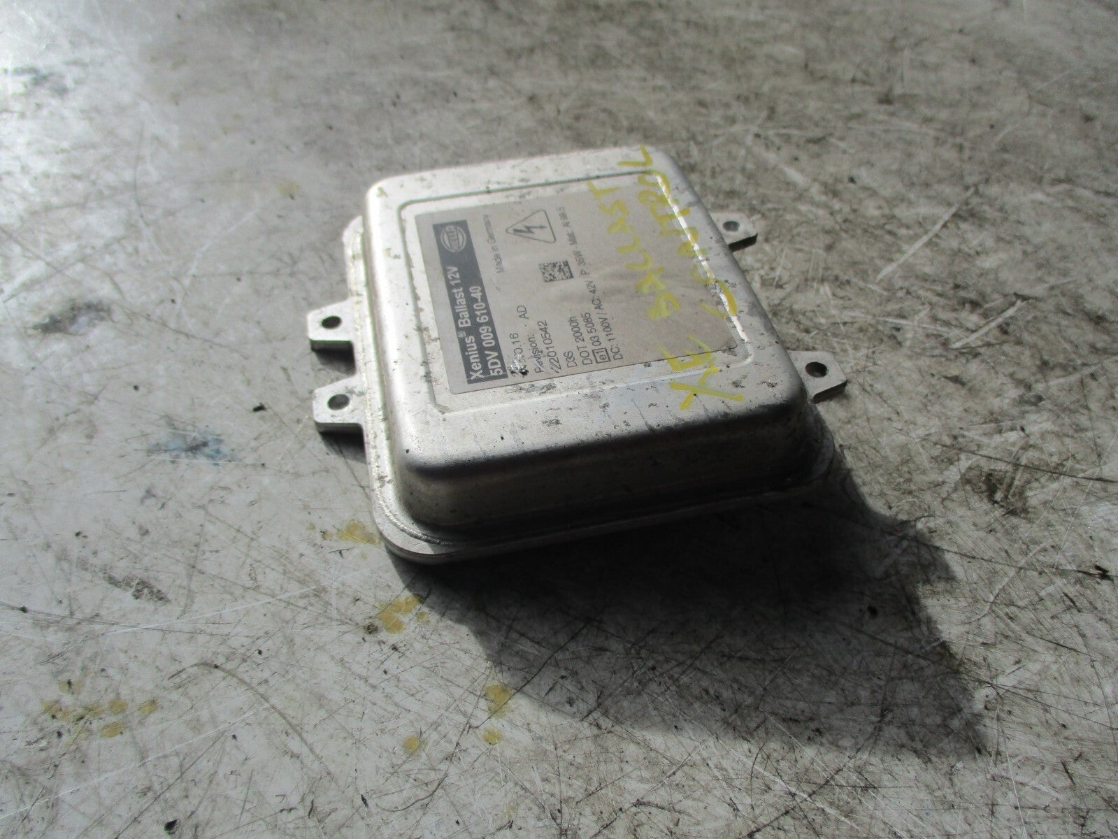 JAGUAR XE HEADLIGHT BALLAST CONTROL UNIT 5DV00961040