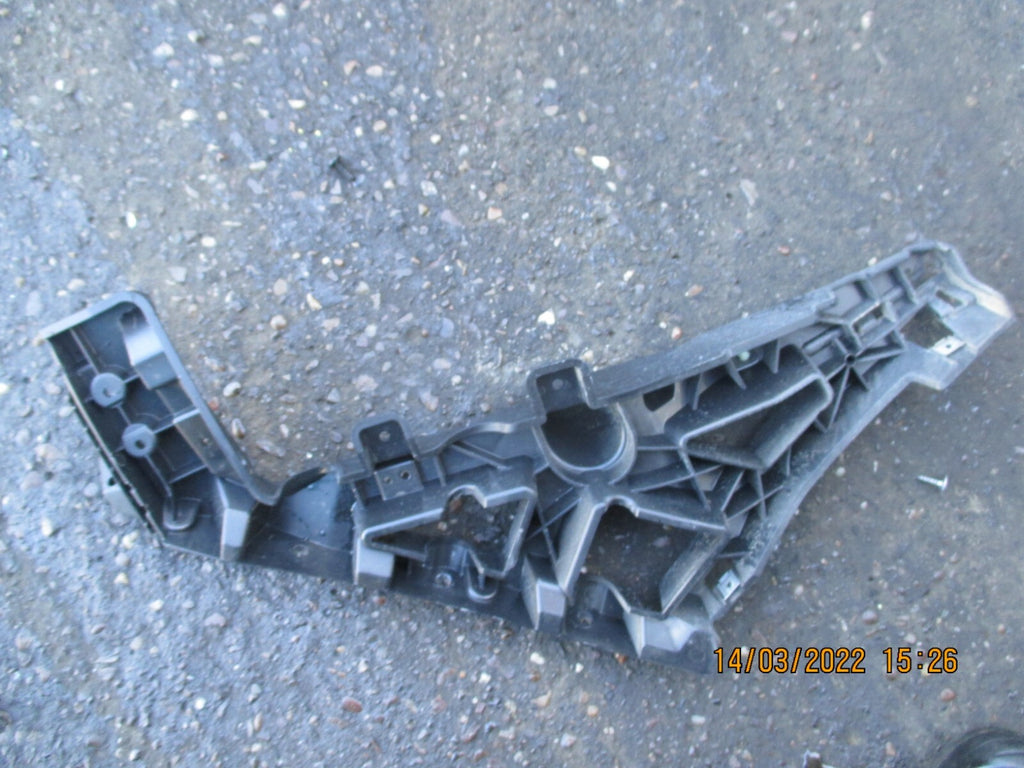 JAGUAR XE 2019 OSR DRIVER RIGHT SIDE REAR BUMPER MOUNT BRACKET LX73-17A882-A