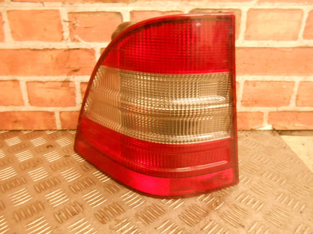 MERCEDES M CLASS W163 2004 NSR PASSENGER SIDE REAR LIGHT ASSEMBLY A1638200164