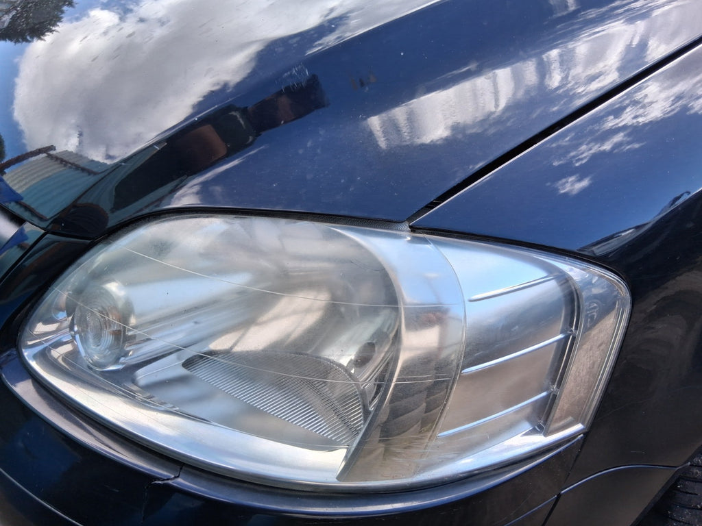 2011 VW VOLKSWAGEN FOX 3 DOOR NSF PASSENGER SIDE FRONT LEFT HEADLIGHT