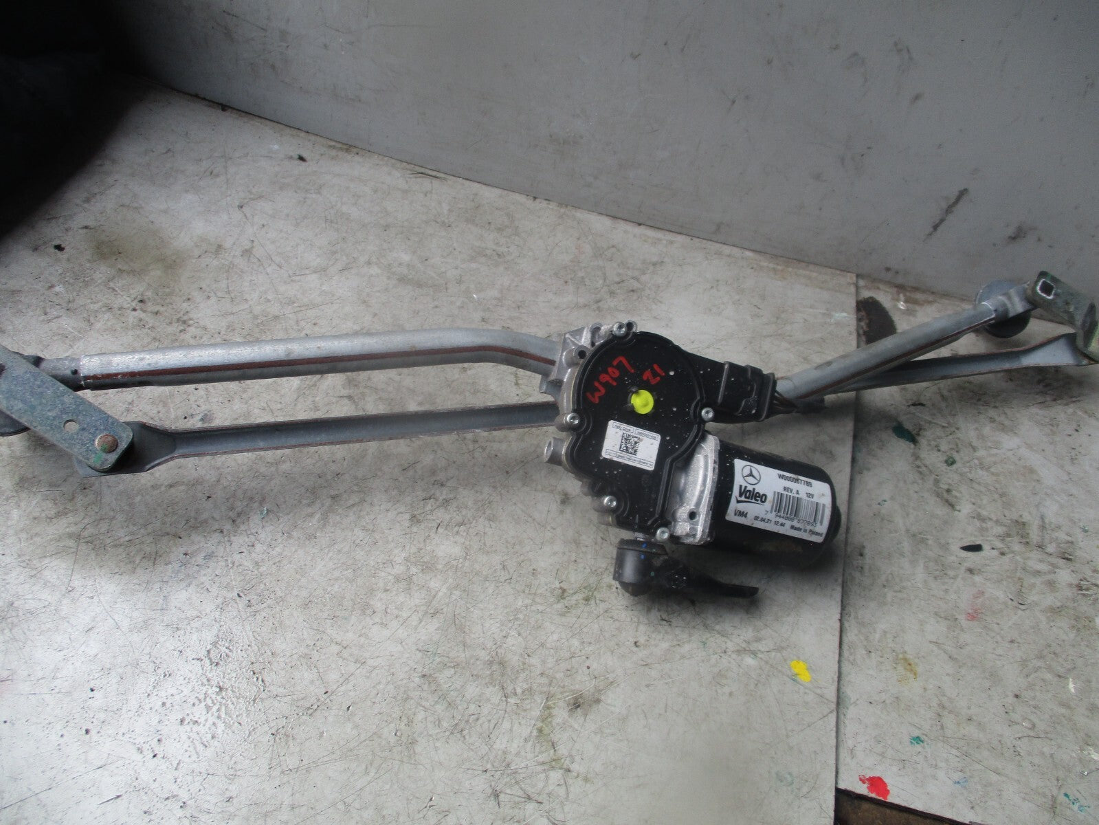 2021 MERCEDES SPRINTER W907 FRONT WIPER MOTOR & LINKAGE W000087789