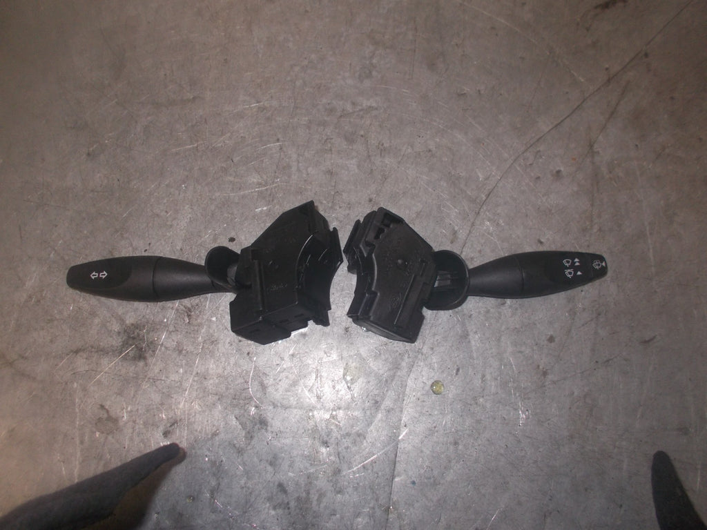 FORD FIESTA 2004 MK6 HEADLIGHT WIPER STALKS SWITCHES 1S7T13335AE 1S6T17A553AA
