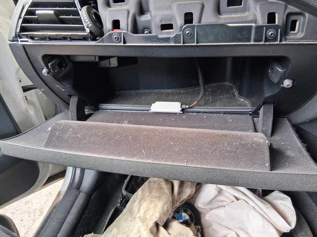 2014 BMW 1 SERIES F20 3 DOOR DASHBOARD GLOVE BOX STORAGE COMPARTMENT