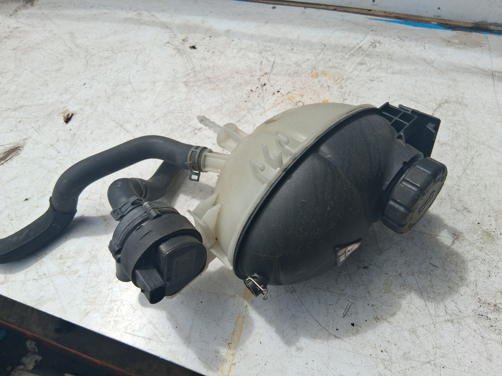 MERCEDES BENZ C CLASS W204 2015 COOLANT WATER EXPANSION TANK