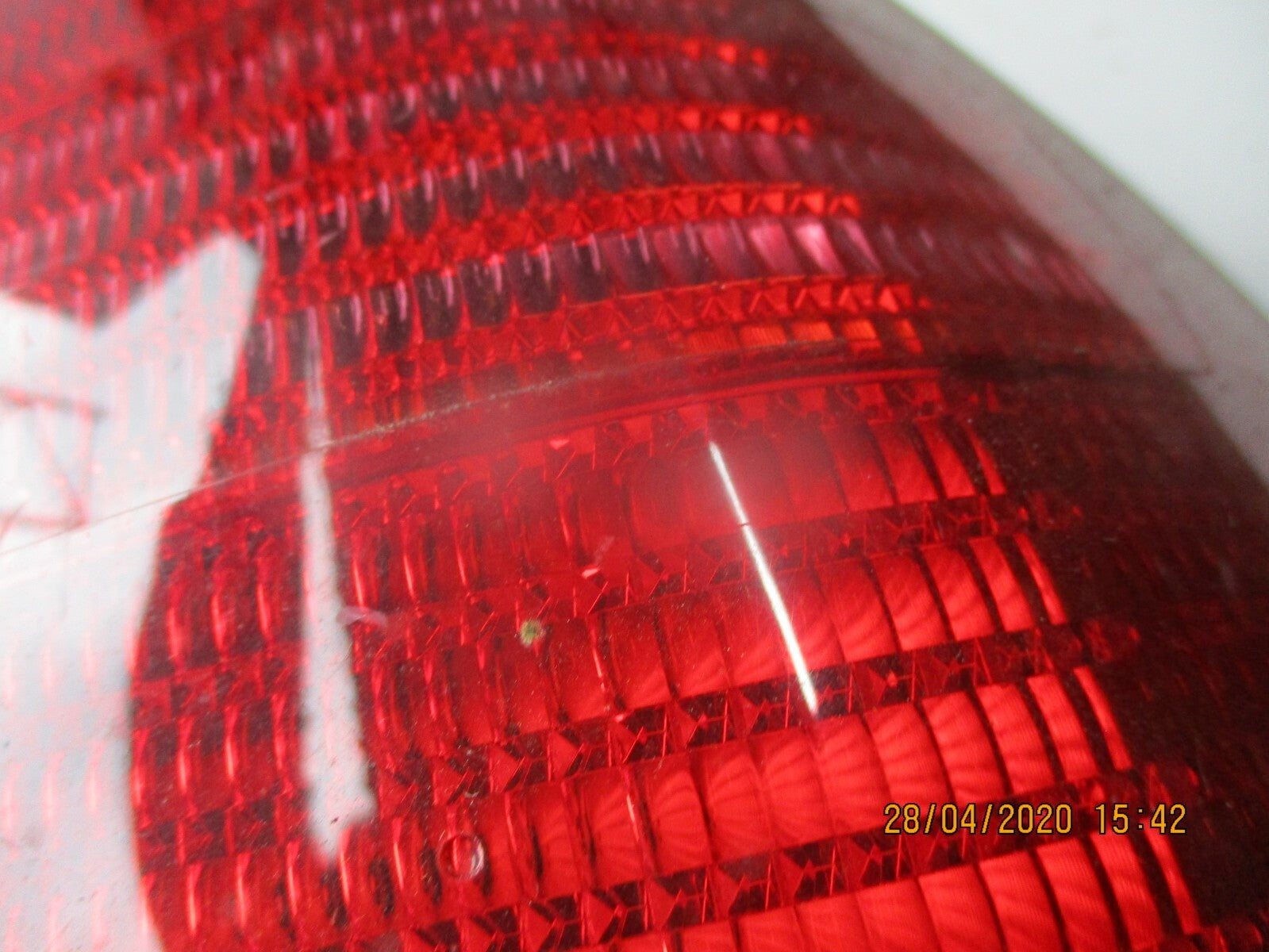 VW VOLKSWAGEN POLO 6N2 OSR DRIVER SIDE REAR LIGHT WITH BULB HOLDER 6N0945095J
