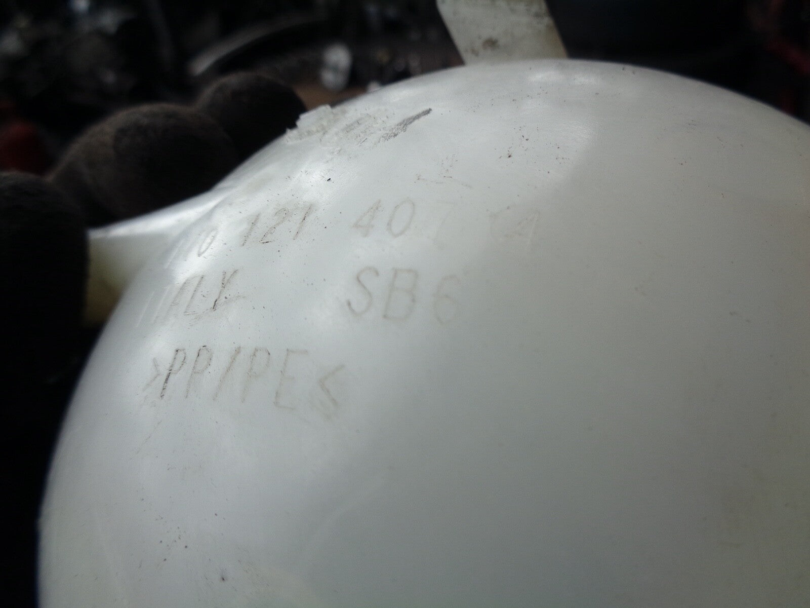 VOLKSWAGEN GOLF MK5 HEADER OVERFLOW EXPANSION TANK 1K012140