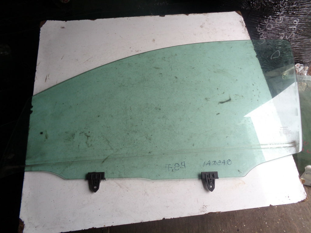 NISSAN QASHQAI J10 MK1 NSF PASSENGER SIDE FRONT DOOR WINDOW GLASS