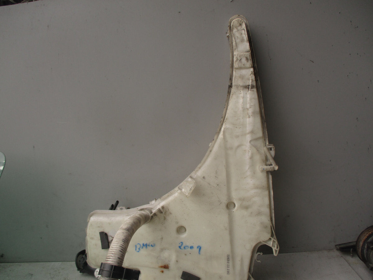 2009 BMW 1 SERIES WINDSCREEN WASHER BOTTLE TANK & PUMP 45R010142