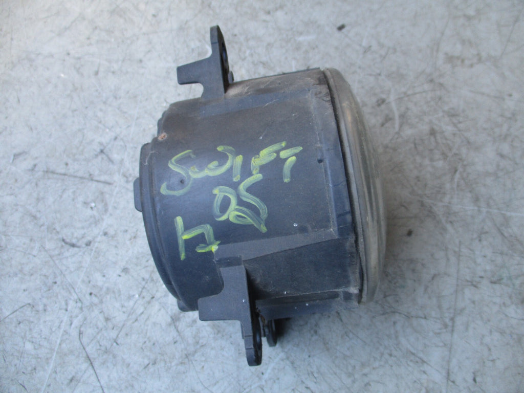 SUZUKI SWIFT MK3 2015 OS DRIVER SIDE FRONT FOG LIGHT LAMP 3550062J01