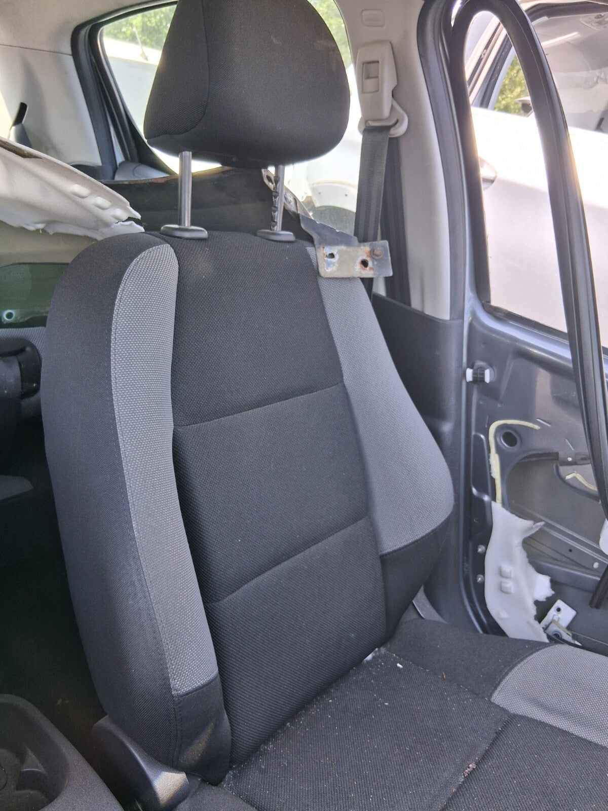 2009 PEUGEOT 207 NSF PASSENGER SIDE FRONT LEFT COMPLETE SEAT