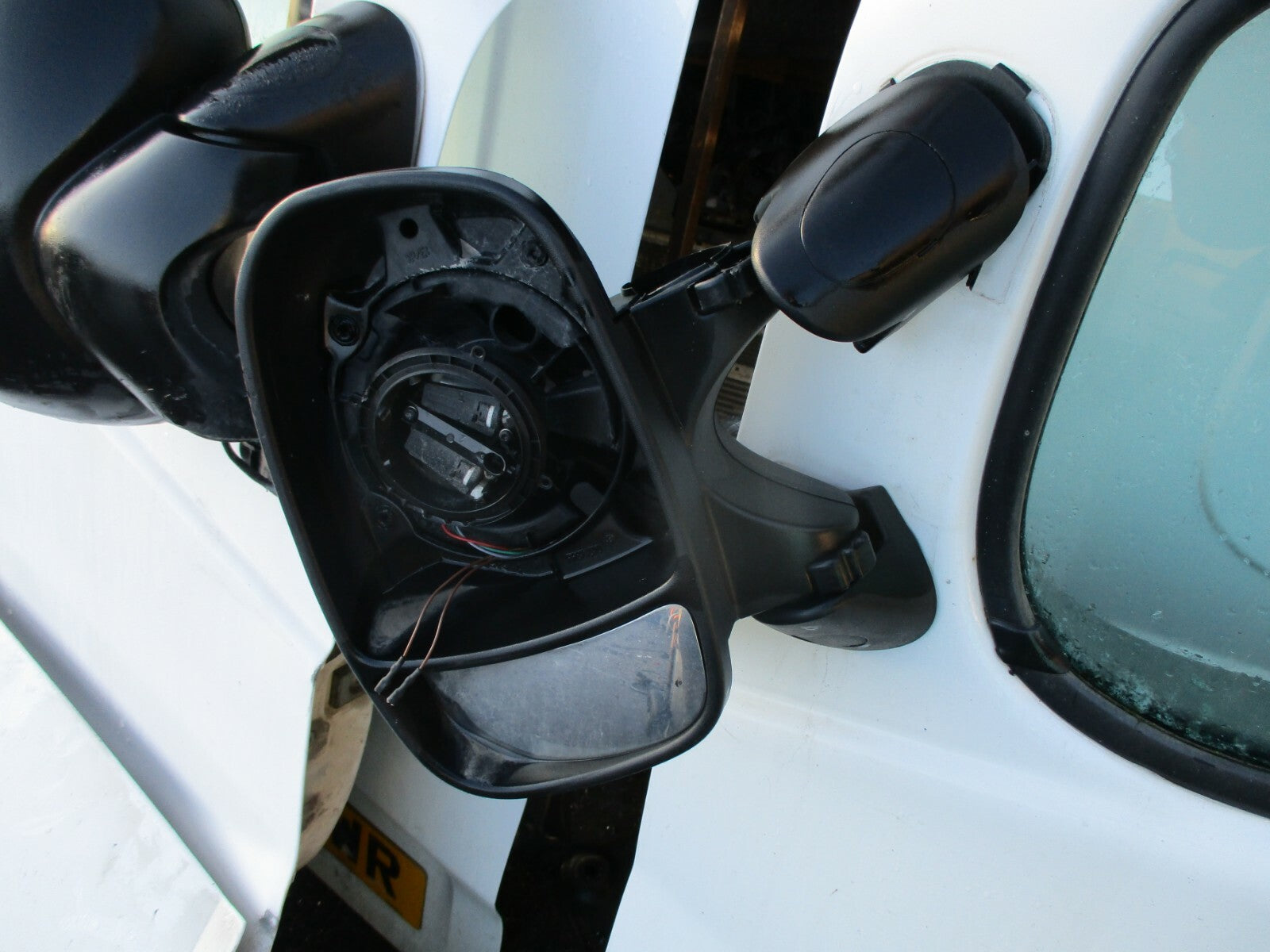 RENAULT TRAFIC X83 MK2 2014 NSF PASSENGER SIDE FRONT DOOR WHITE DAMAGED