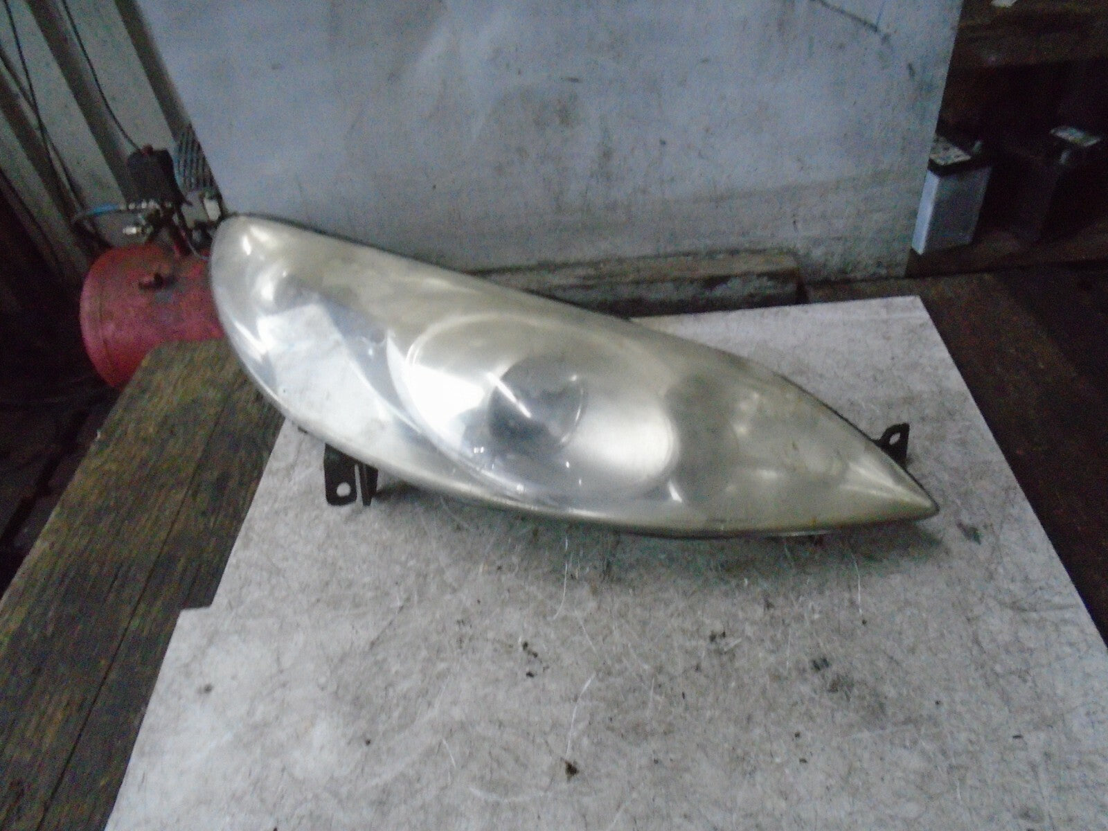 PEUGEOT 407 2004 OSF FRONT DRIVER SIDE HEADLIGHT HEADLAMP 0301213602