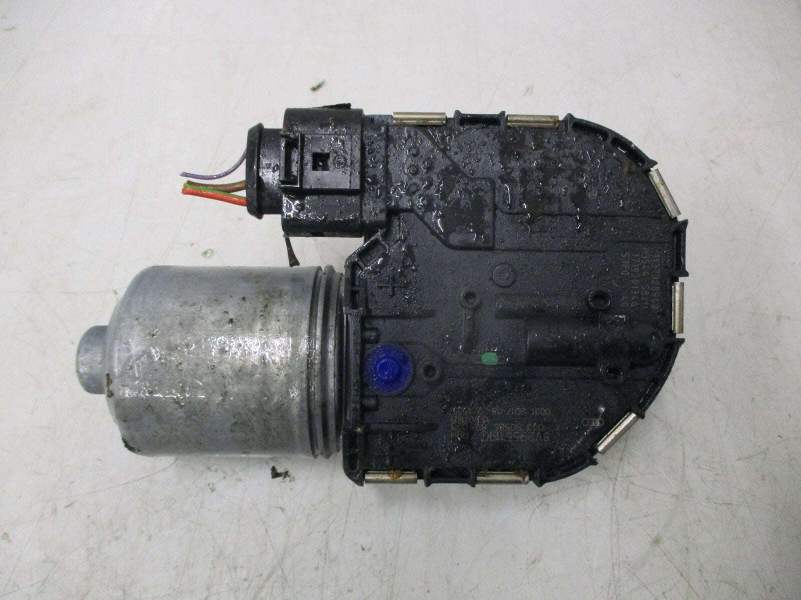 AUDI A3 8V S LINE 2017 FRONT WINDSCREEN WINDOW WIPER MOTOR ONLY 8V2955119C