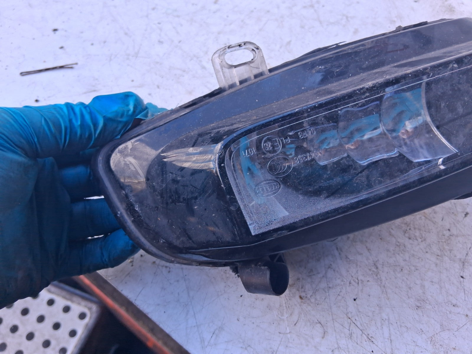 2017 AUDI A1 8X NSF PASSENGER SIDE FOG LAMP 8XA941699