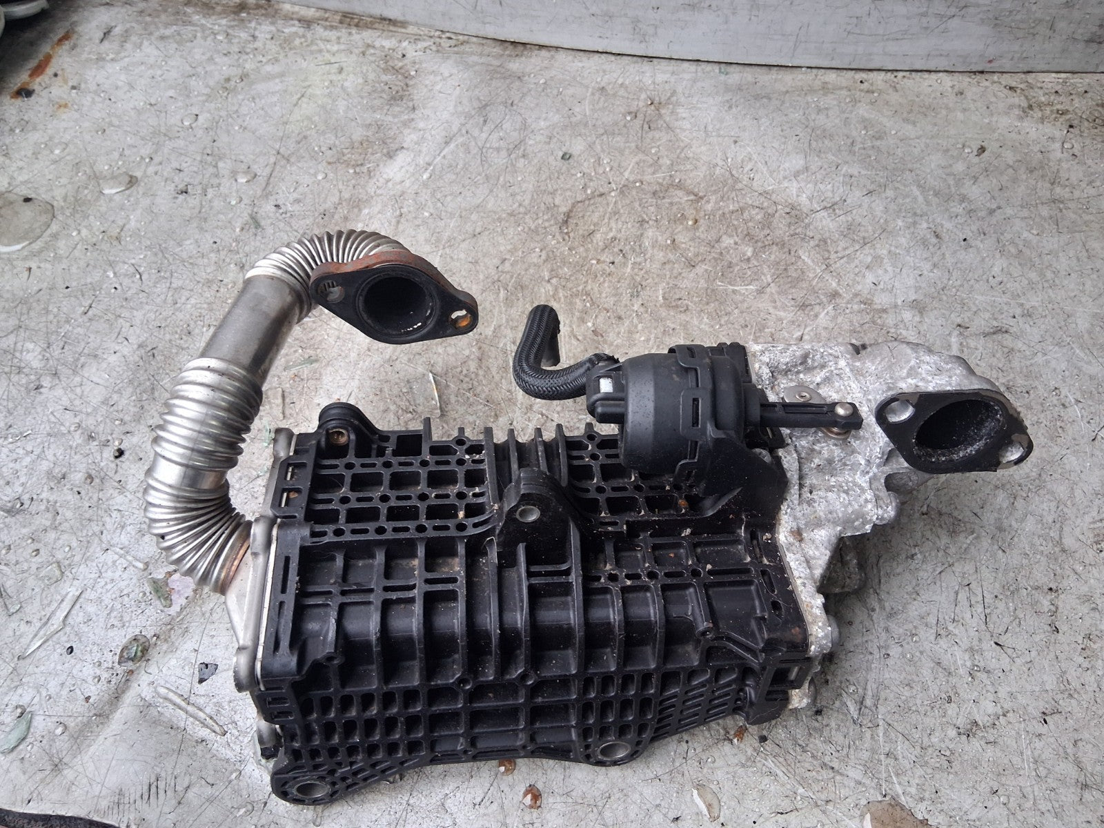 2019 PEUGEOT PARTNER EGR VALVE & COOLER 9813050280