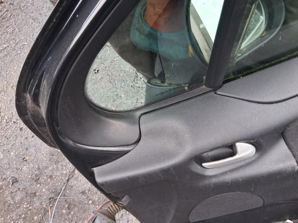 2012 PEUGEOT 207 OSF DRIVER SIDE FRONT RIGHT COMPLETE DOOR WITH WING MIRROR