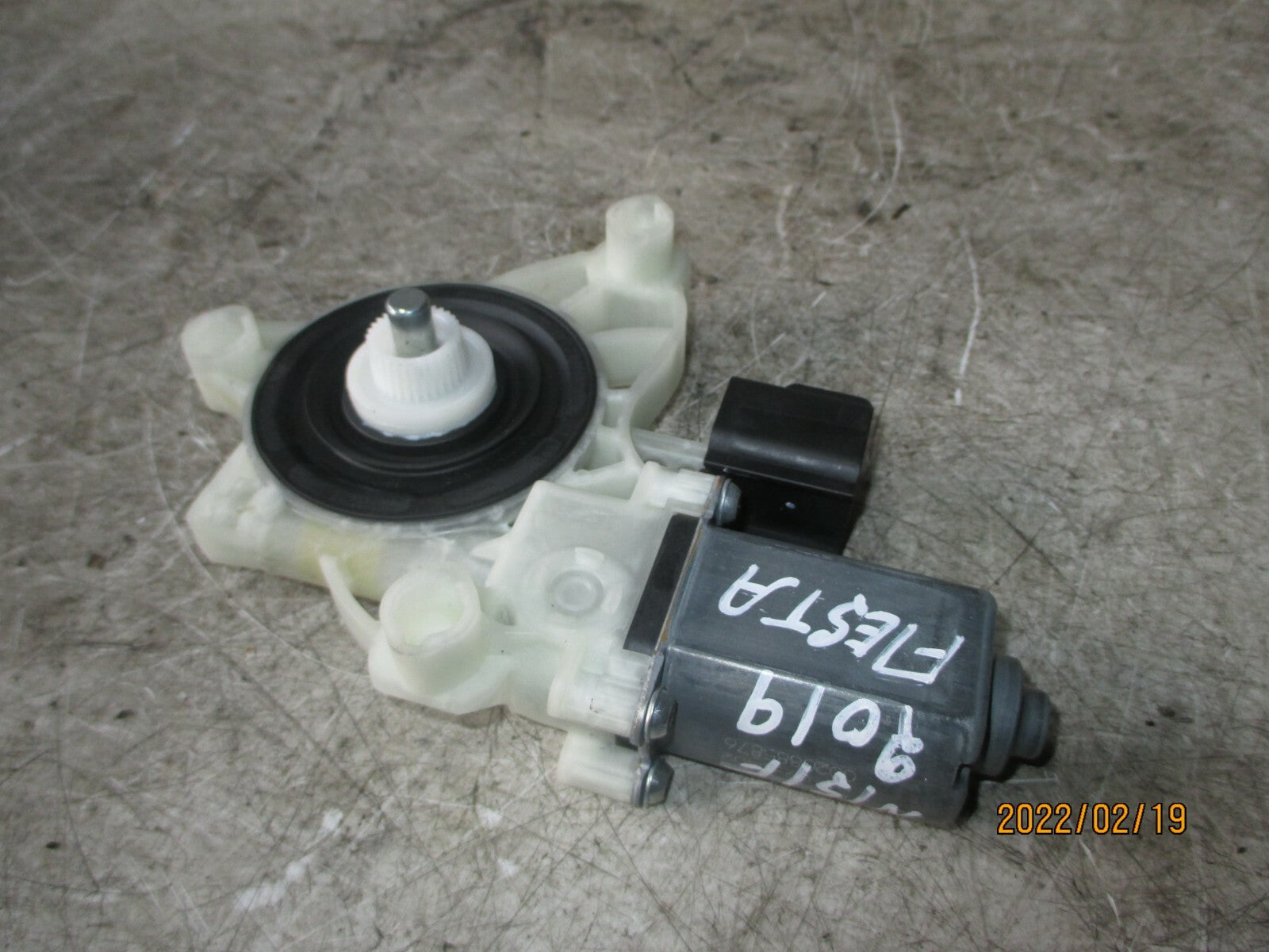 FORD FIESTA MK8 2019 NSF PASSENGER SIDE FRONT WINDOW MOTOR A75654111