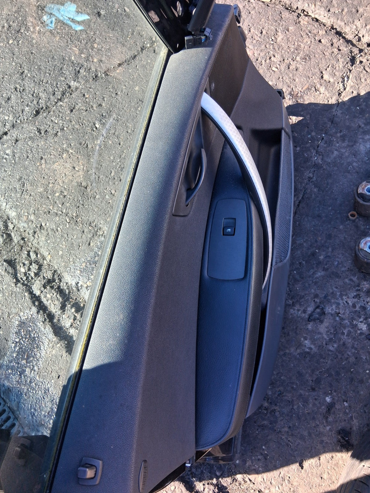 2004 BMW X3 E83 NSR PASSENGER SIDE FRONT LEFT COMPLETE DOOR BLACK