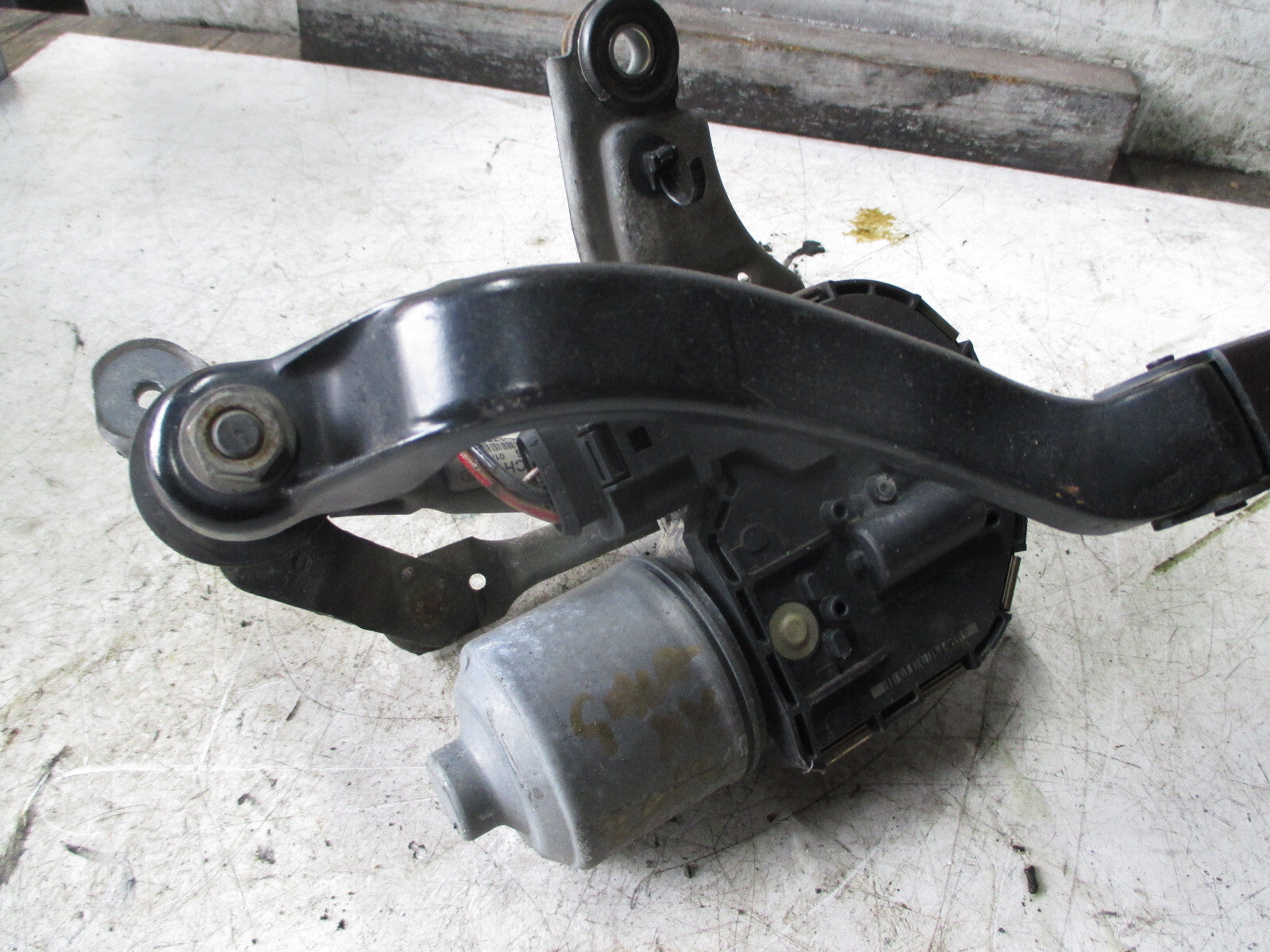FORD GALAXY 2013 MK3 NSF PASSENGER SIDE FRONT WIPER MOTOR LINKAGES 6M2117504CD