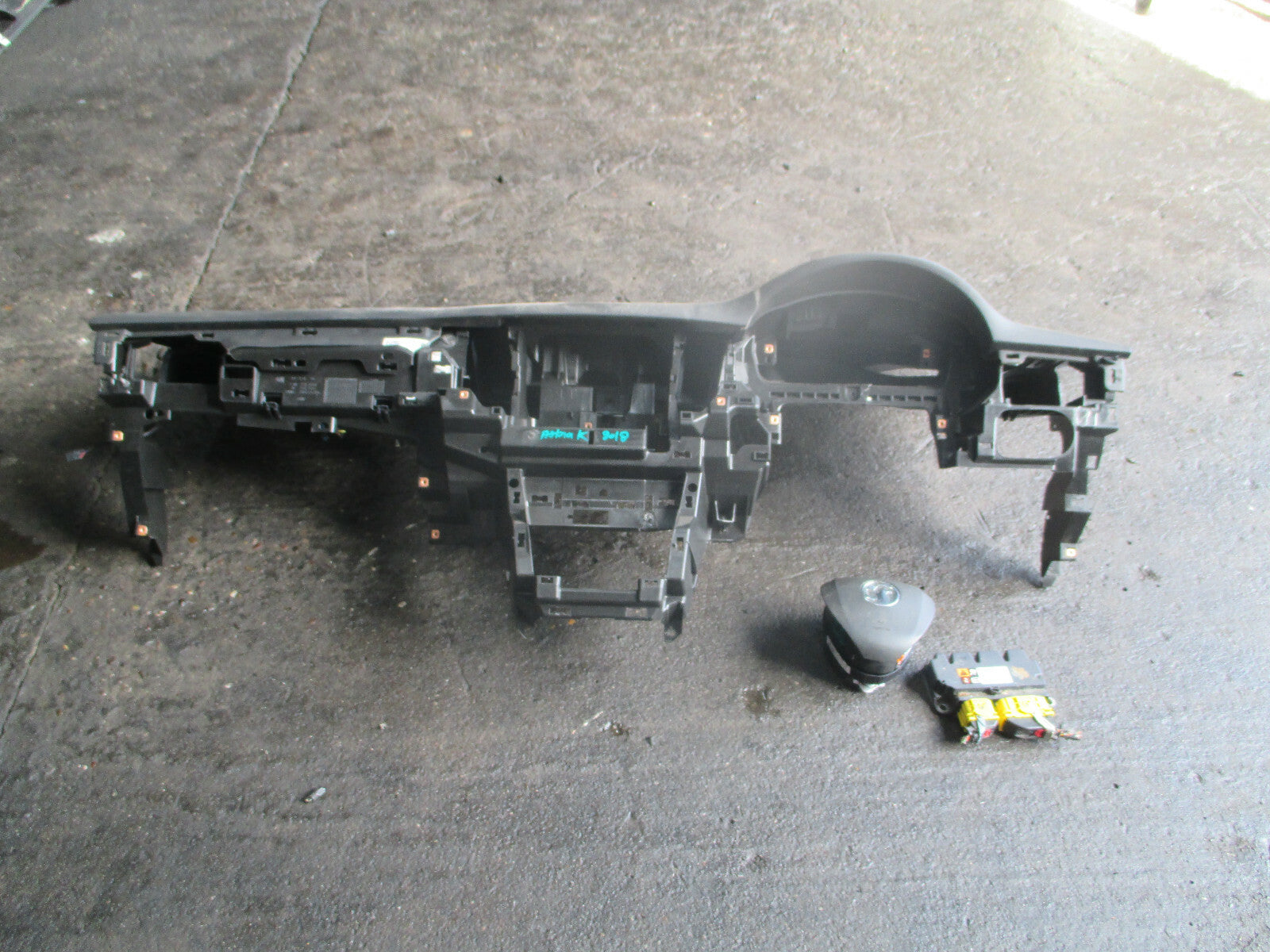 VAUXHALL ASTRA K MK7 DRIVER AIRBAG KIT DASH WITH ECU