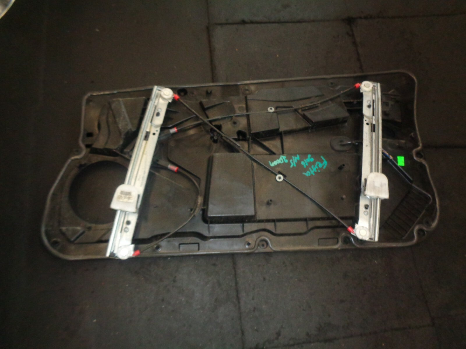 FORD FIESTA MK7 2016 NS PASSENGER SIDE REGULATOR WINDOW MOTOR C1BB045H17A0