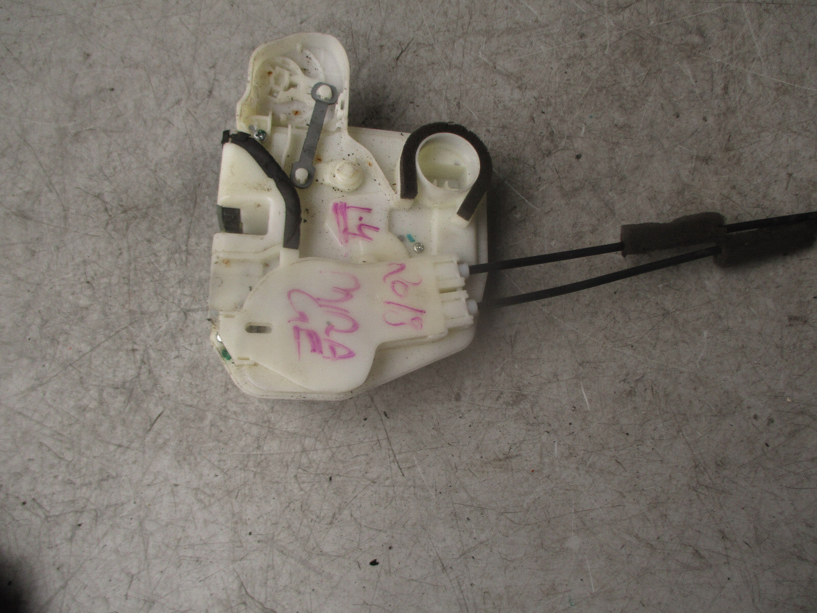 2018 MITSUBISHI MIRAGE MK6 NSF PASSENGER FRONT LEFT DOOR LOCK 5715A923S