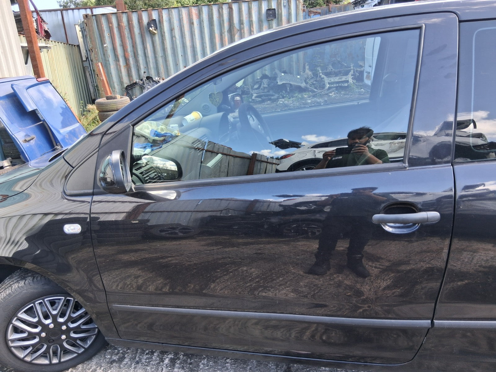 2011 VW VOLKSWAGEN FOX 3 DOOR NS PASSENGER SIDE FRONT LEFT BARE DOOR BLACK