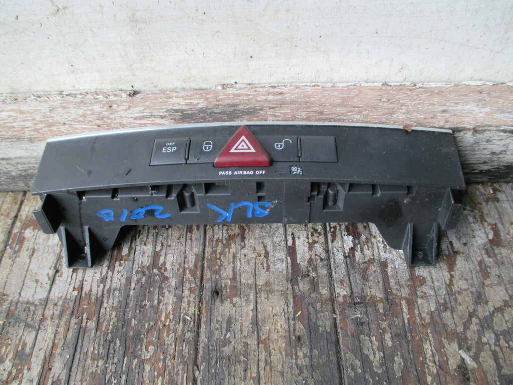MERCEDES BENZ SLK R171 2010 HAZARD SWITCH PANEL DOOR LOCK 1718208910