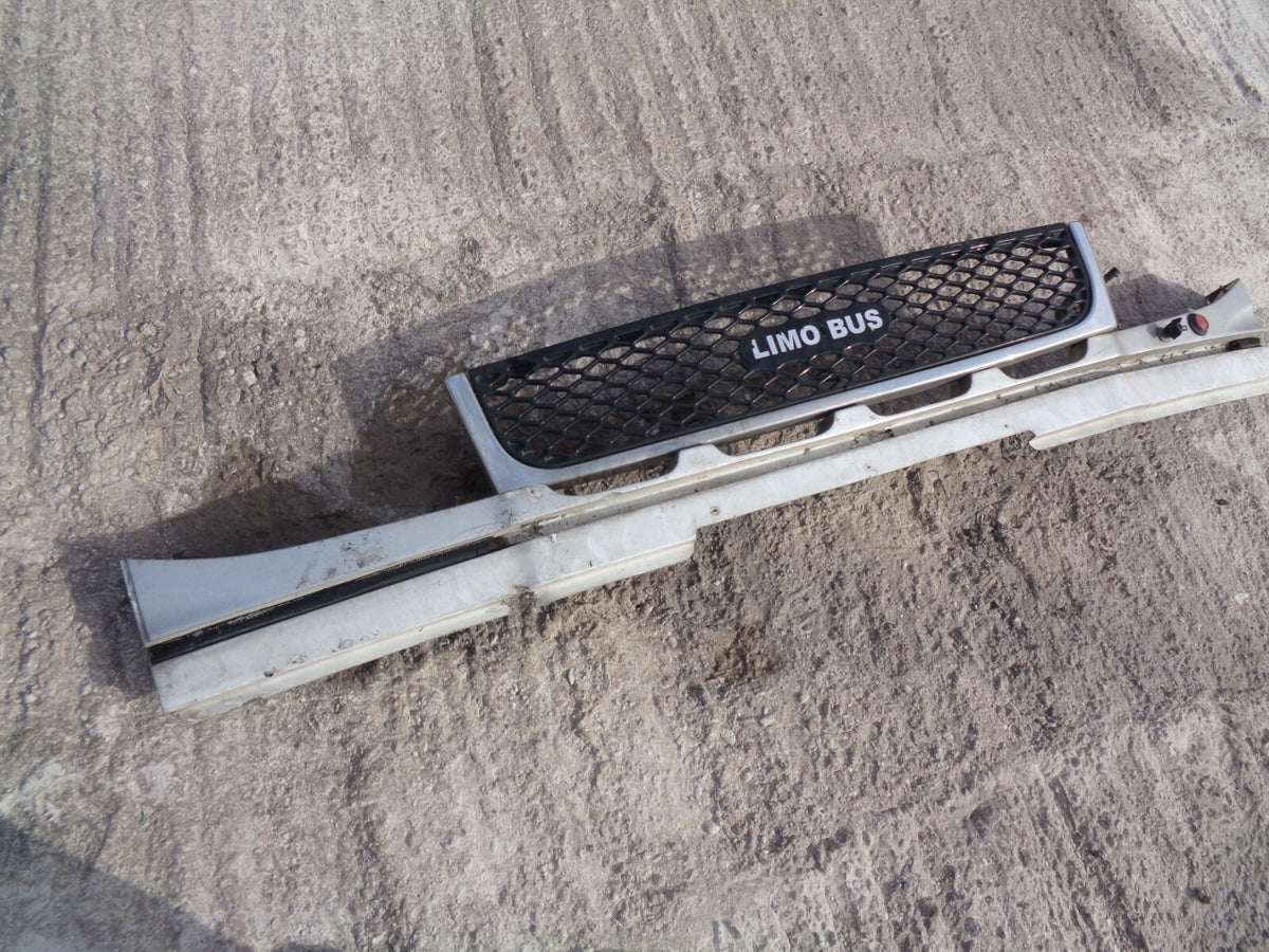 OPTARE ALERO PARTY BUS 2003 FRONT PANEL GRILL