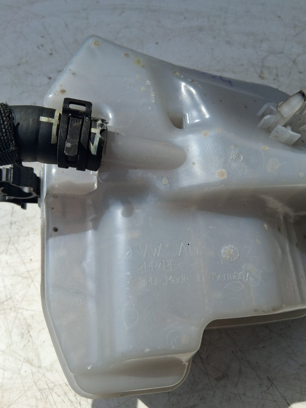 2024 VW VOLKSWAGEN HEADER COOLANT EXPANSION TANK 2Q0121407D
