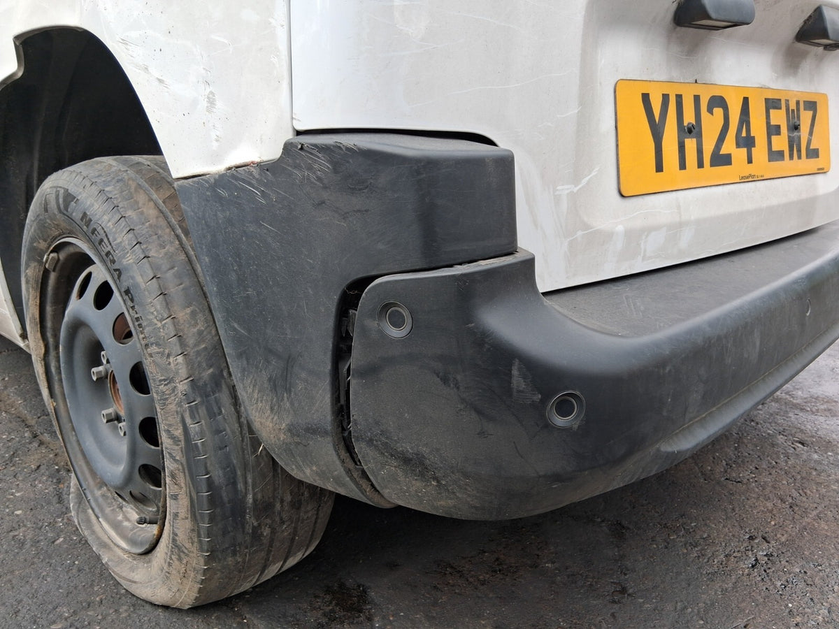 2024 TOYOTA PROACE CITY REAR COMPLETE BUMPER WITH PDC SENSOR