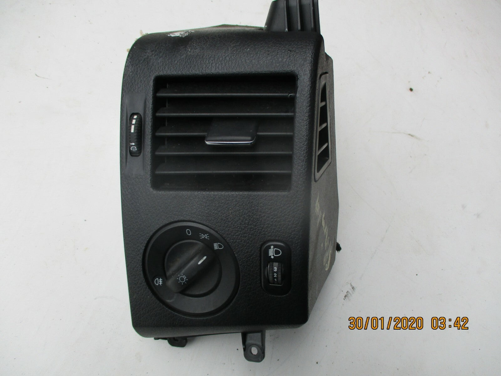 MERCEDES SPRINTER W906 2013 OS DRIVER SIDE HEADLIGHT SWITCH VENT A9065450104