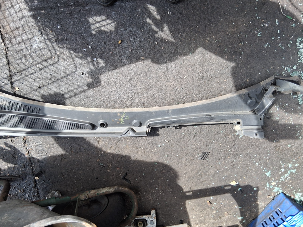 2020 RENAULT KANGOO MK2 FRONT WINDSCREEN SCUTTLE PANEL 668119492R