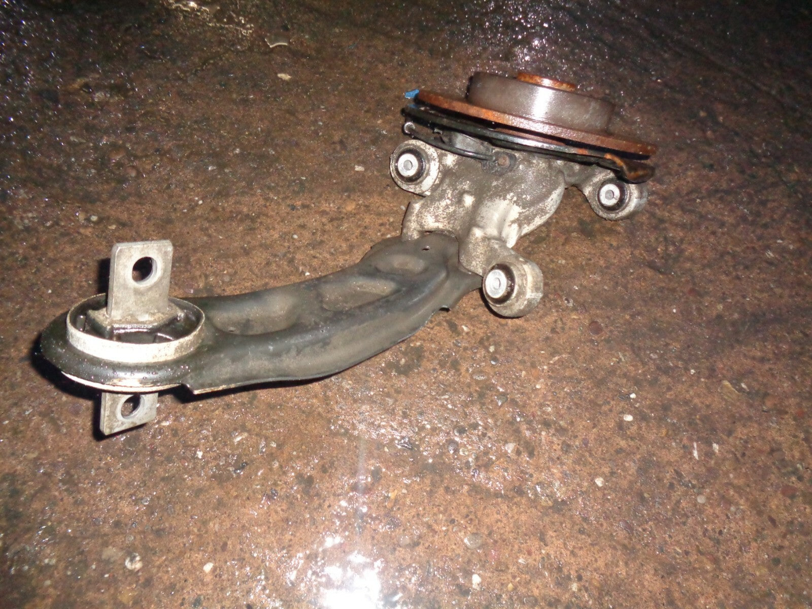 MERCEDES BENZ 2018 A CLASS W176 2.1 DIESEL NSR PASSENGER REAR WHEEL HUB