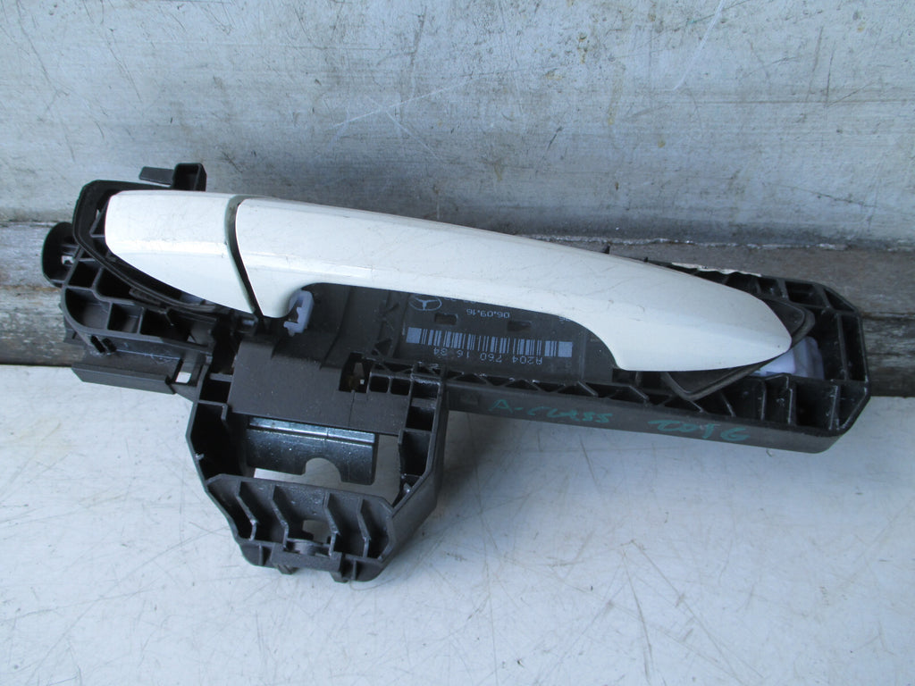 MERCEDES BENZ A CLASS W176 2016 OSR DRIVER SIDE REAR DOOR HANDLE A2047601634