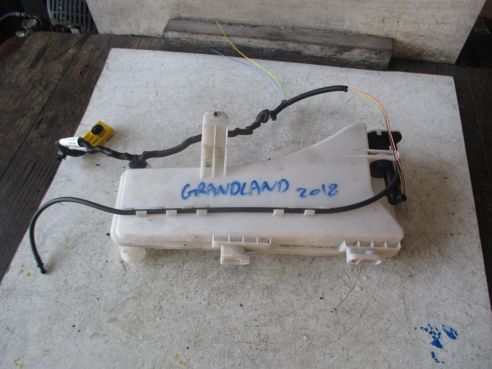 VAUXHALL GRANDLAND X 1.6 DIESEL WINDSCREEN WASHER BOTTLE YP00066080