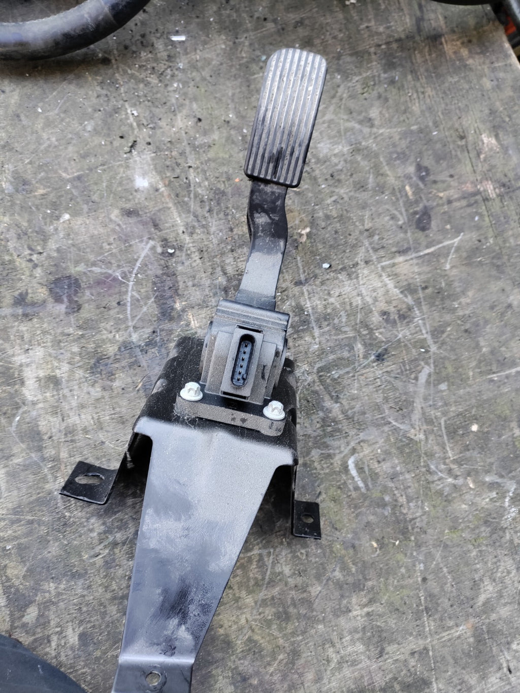 MERCEDES BENZ SPRINTER W907 2021 ACCELERATOR PEDAL A9073010200