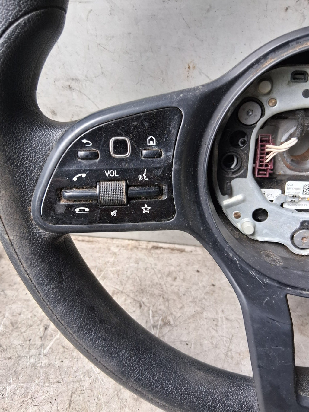 2021 MERCEDES BENZ SPRINTER W907 MULTIFUNCTIONAL STEERING WHEEL BLACK 6407735